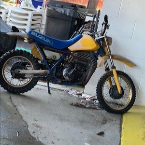 Dirt bike